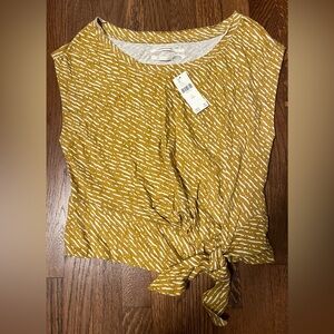 New Anthropologie Cute Knot Top